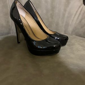 Chinese Laundry Black Pumps!
